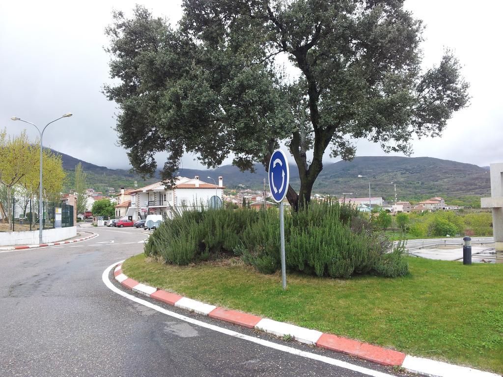 Alojamiento Cr Cuatro Caminos San Pablo de los Montes Exteriér fotografie